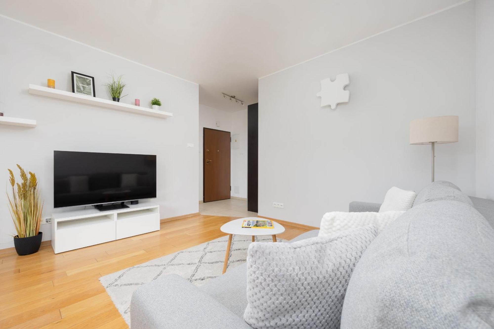 City Apartment With Parking Near Metro Mlociny By Noclegi Renters Warsawa Bagian luar foto